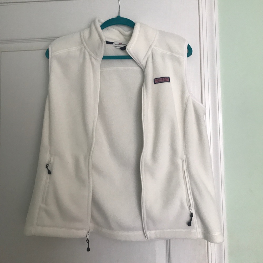 white fleece vineyard vine vest